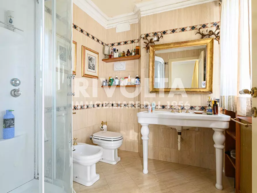 Immagine 48 di Appartamento in vendita  in Viale Cortina D'ampezzo 47 a Roma