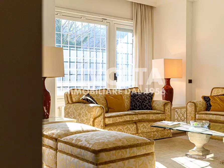 Immagine 51 di Appartamento in vendita  in Viale Cortina D'ampezzo 47 a Roma