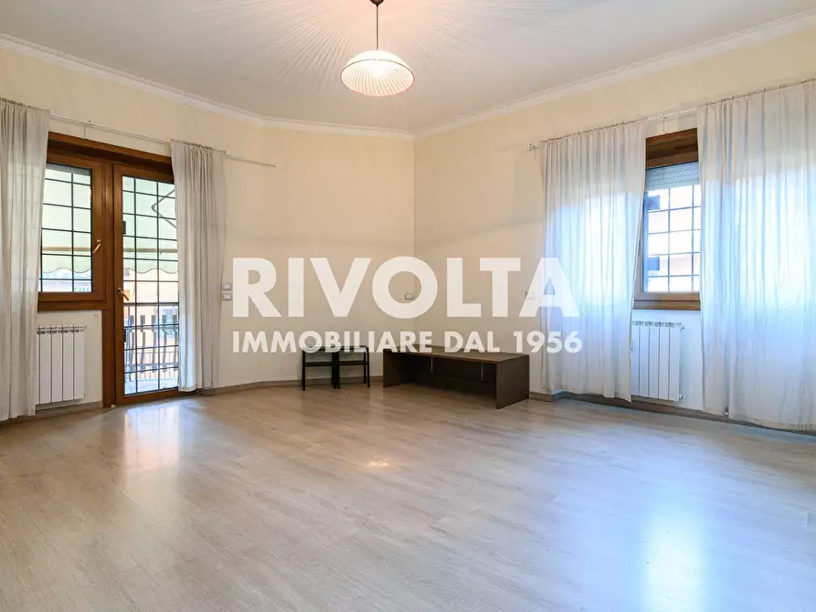 Immagine 26 di Appartamento in vendita  in Via Antonio Serra a Roma