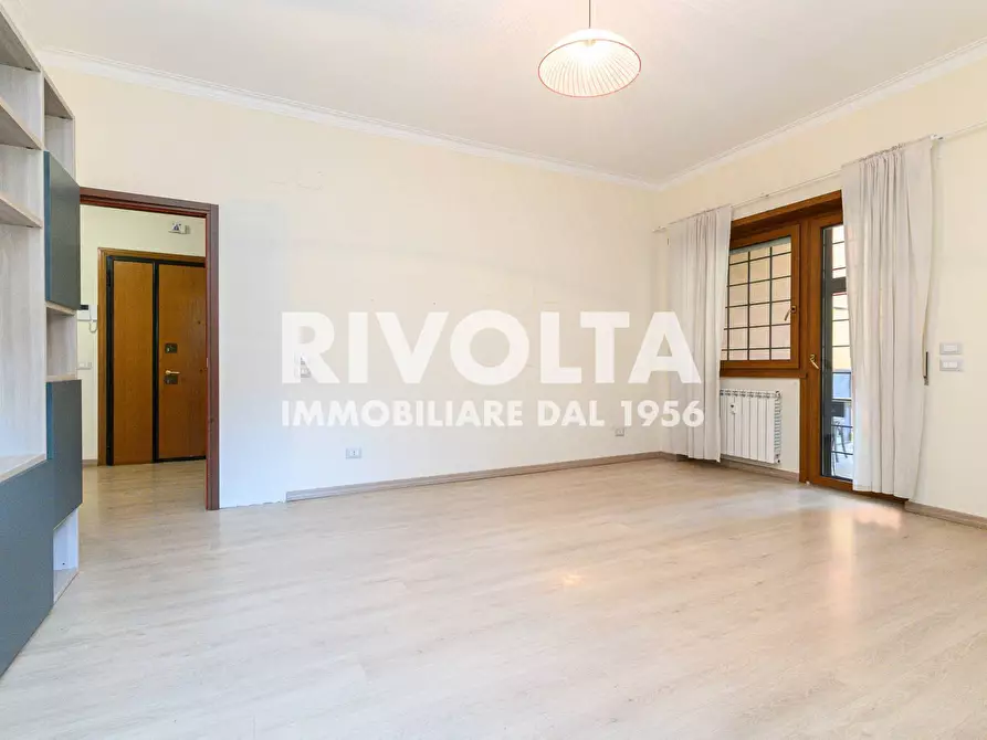 Immagine 29 di Appartamento in vendita  in Via Antonio Serra a Roma