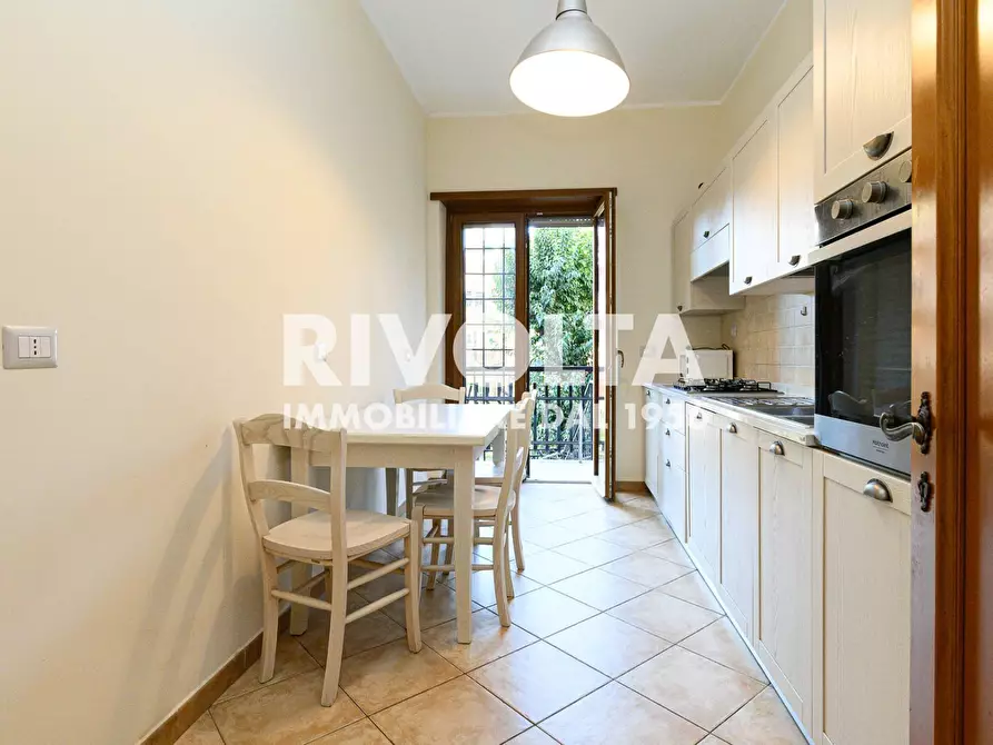 Immagine 30 di Appartamento in vendita  in Via Antonio Serra a Roma