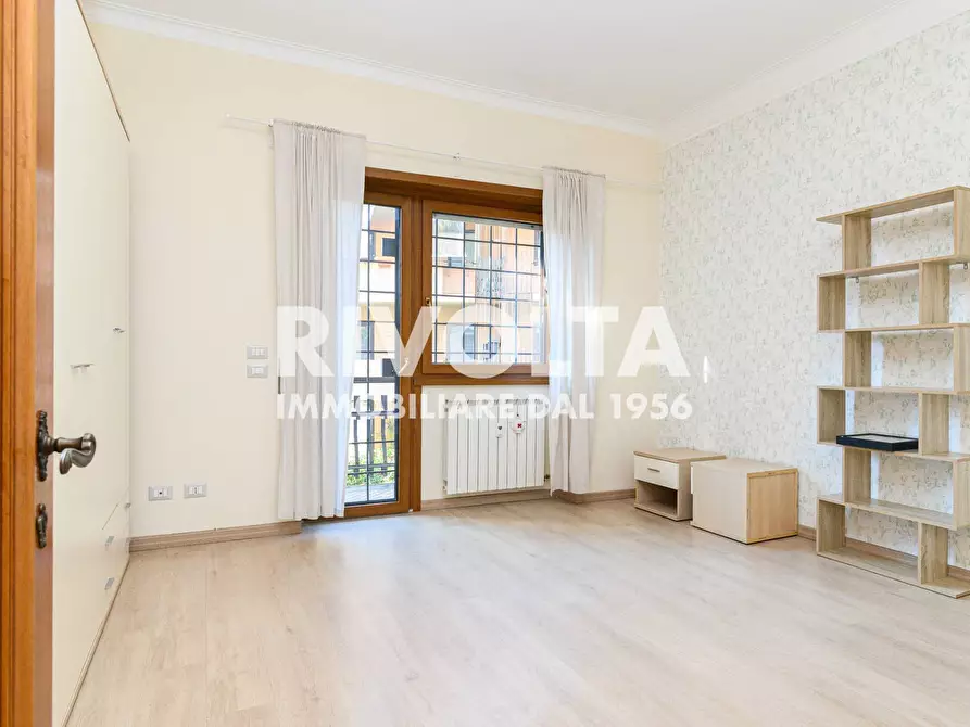 Immagine 37 di Appartamento in vendita  in Via Antonio Serra a Roma
