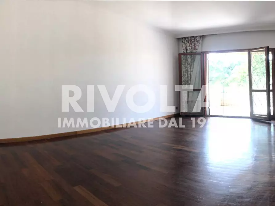 Immagine 46 di Appartamento in affitto  in Via Cassia a Roma