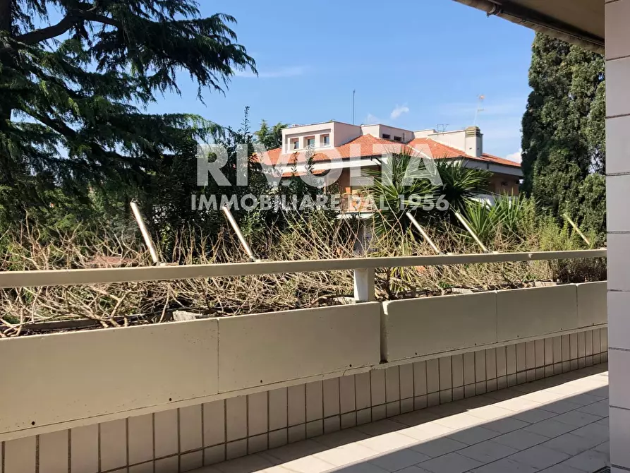 Immagine 49 di Appartamento in affitto  in Via Cassia a Roma