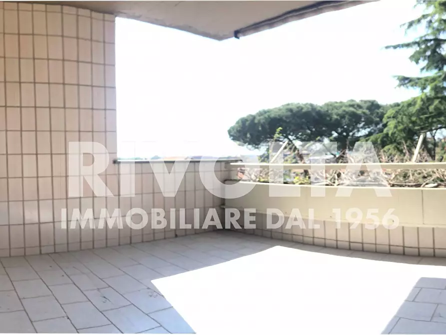 Immagine 50 di Appartamento in affitto  in Via Cassia a Roma