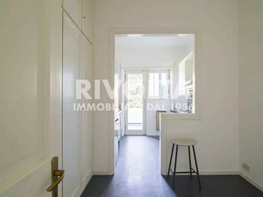 Immagine 3 di Appartamento in vendita  in Viale Cortina D'ampezzo a Roma