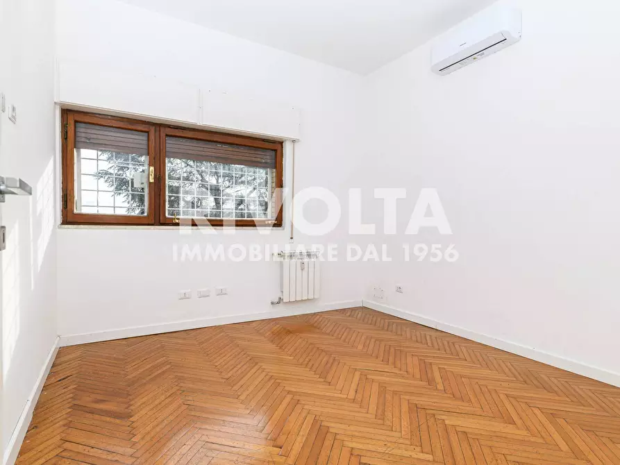 Immagine 41 di Attico in affitto  a Roma