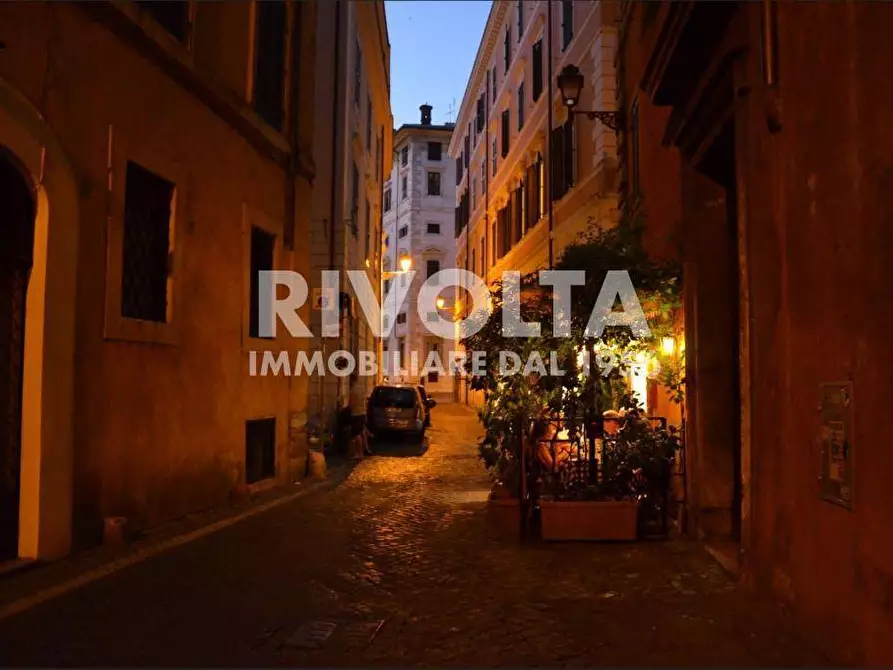 Immagine 6 di Appartamento in vendita  in Via Della Lupa a Roma