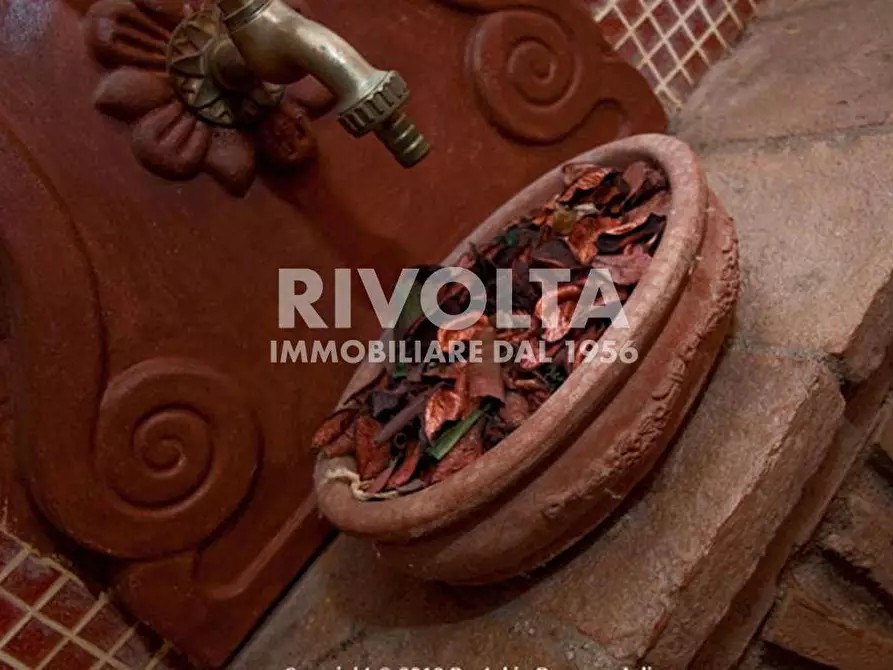 Immagine 17 di Appartamento in vendita  in Via Della Lupa a Roma