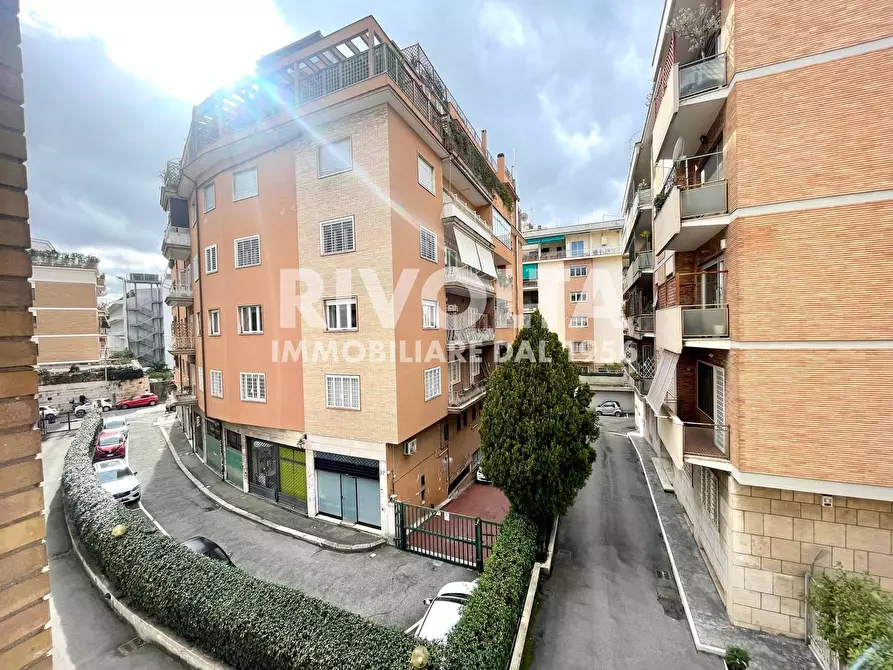 Immagine 18 di Appartamento in affitto  in Via Francesco Coletti a Roma