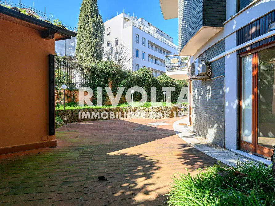 Immagine 2 di Appartamento in affitto  in Via Dei Monti Parioli a Roma