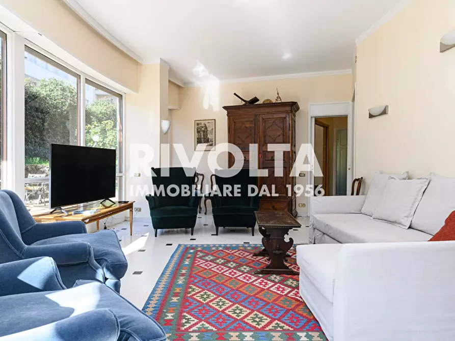 Immagine 11 di Appartamento in affitto  in Via Dei Monti Parioli a Roma