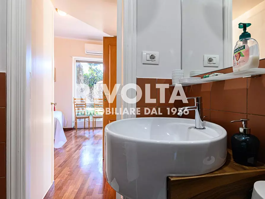 Immagine 26 di Appartamento in affitto  in Via Dei Monti Parioli a Roma