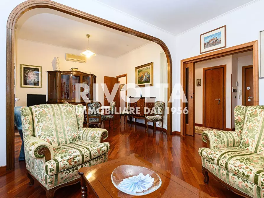 Immagine 5 di Appartamento in vendita  in Via Jaime Pintor a Roma