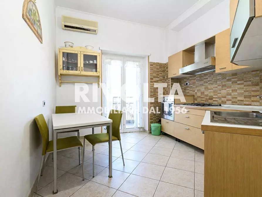 Immagine 7 di Appartamento in vendita  in Via Jaime Pintor a Roma