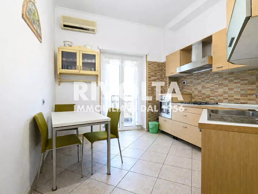 Immagine 12 di Appartamento in vendita  in Via Jaime Pintor a Roma