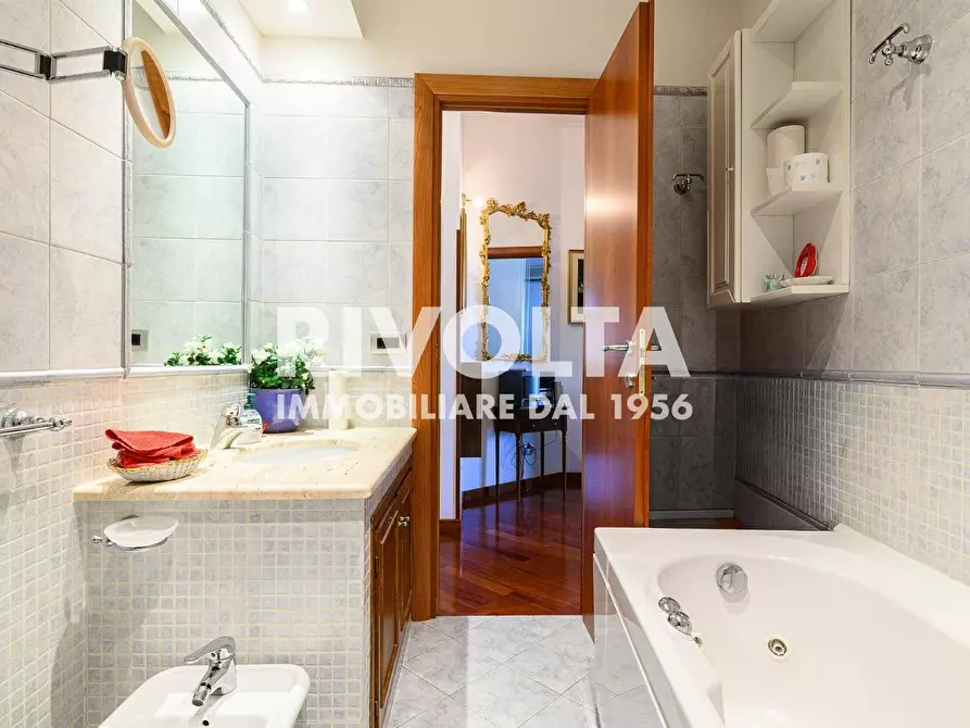 Immagine 16 di Appartamento in vendita  in Via Jaime Pintor a Roma