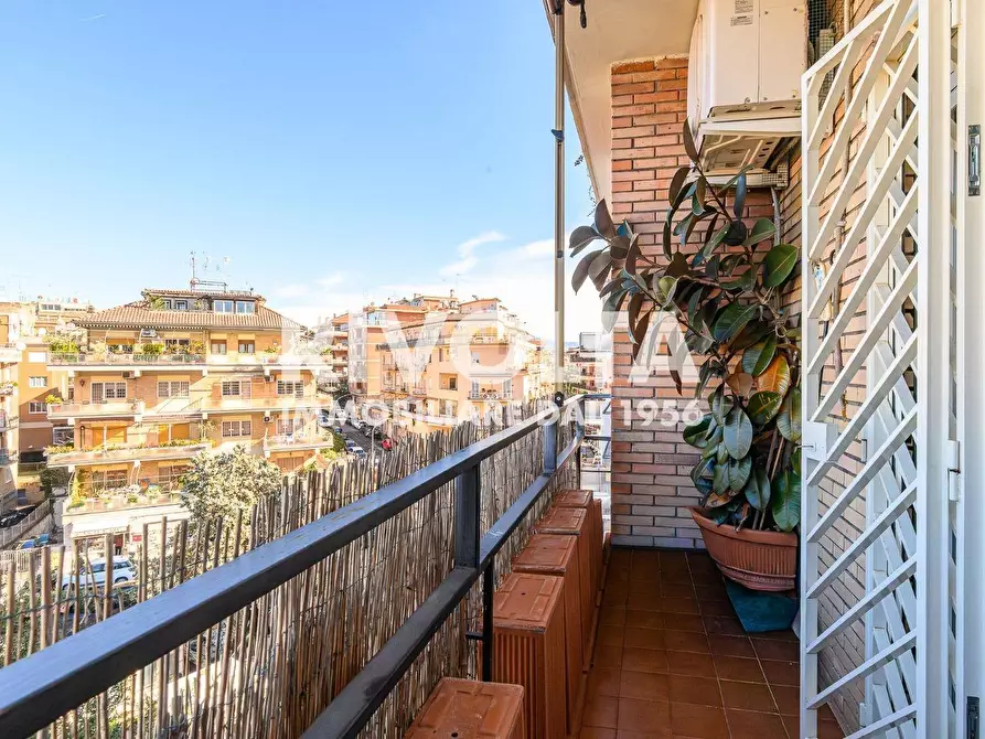 Immagine 33 di Appartamento in vendita  in Via Jaime Pintor a Roma