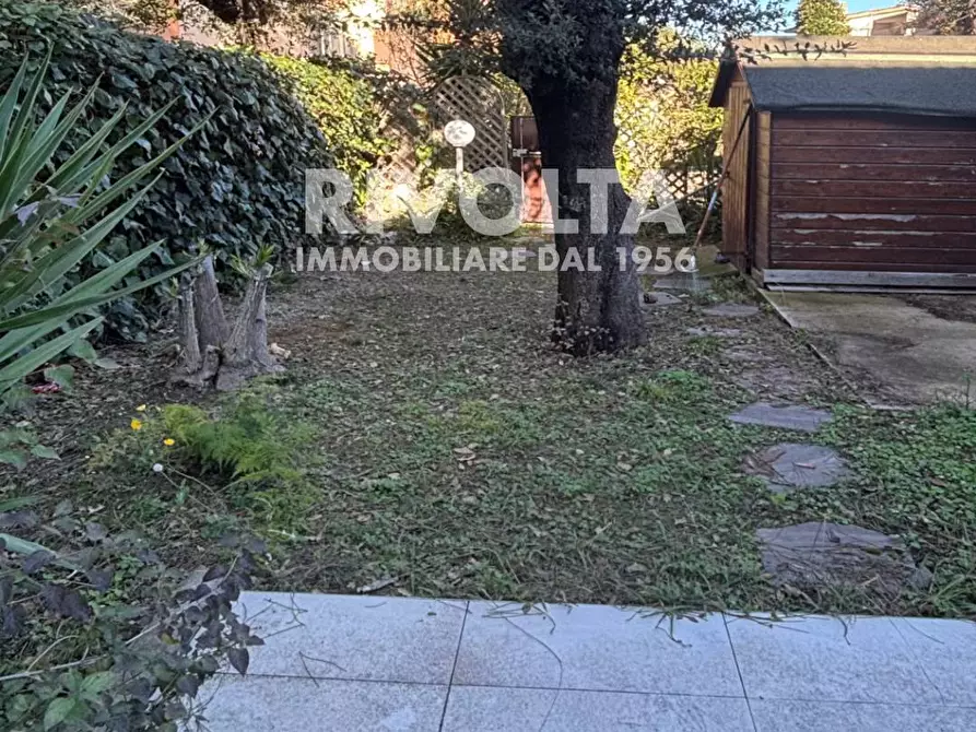 Immagine 23 di Villetta a schiera in vendita  in Viale Nettuno a Fiumicino