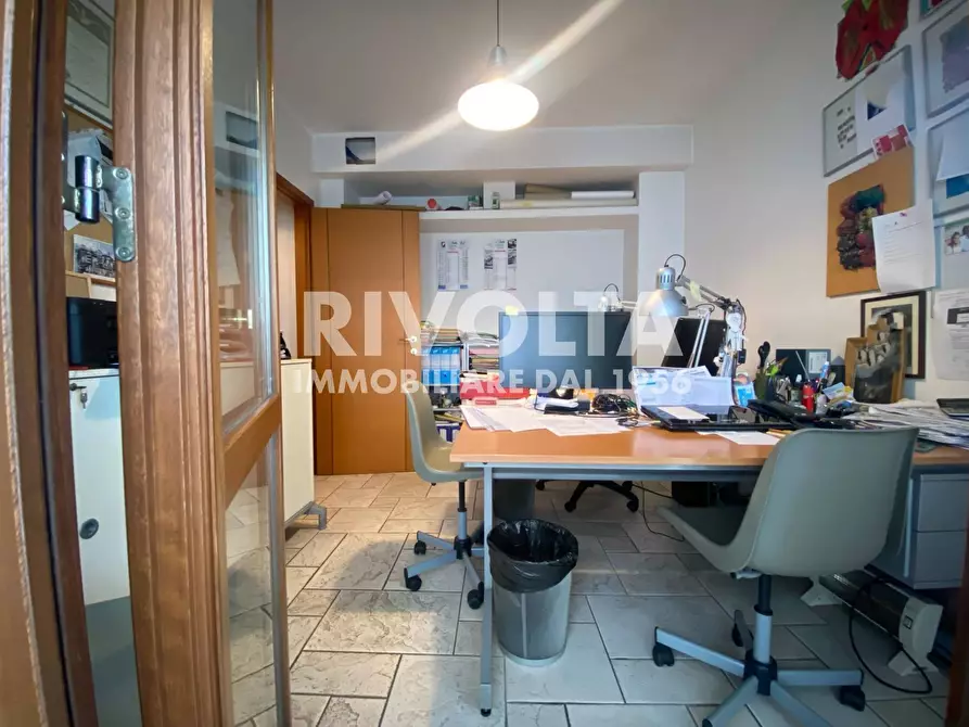 Immagine 4 di Appartamento in vendita  in Via Del Ponte Di Castel Giubileo a Roma