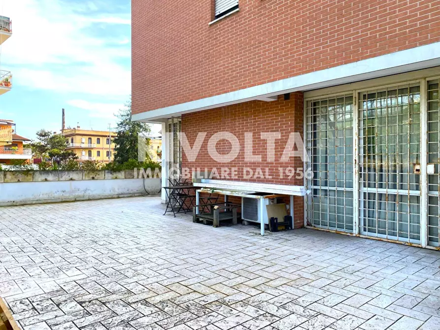 Immagine 12 di Appartamento in vendita  in Via Del Ponte Di Castel Giubileo a Roma