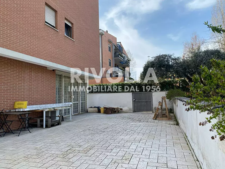 Immagine 13 di Appartamento in vendita  in Via Del Ponte Di Castel Giubileo a Roma