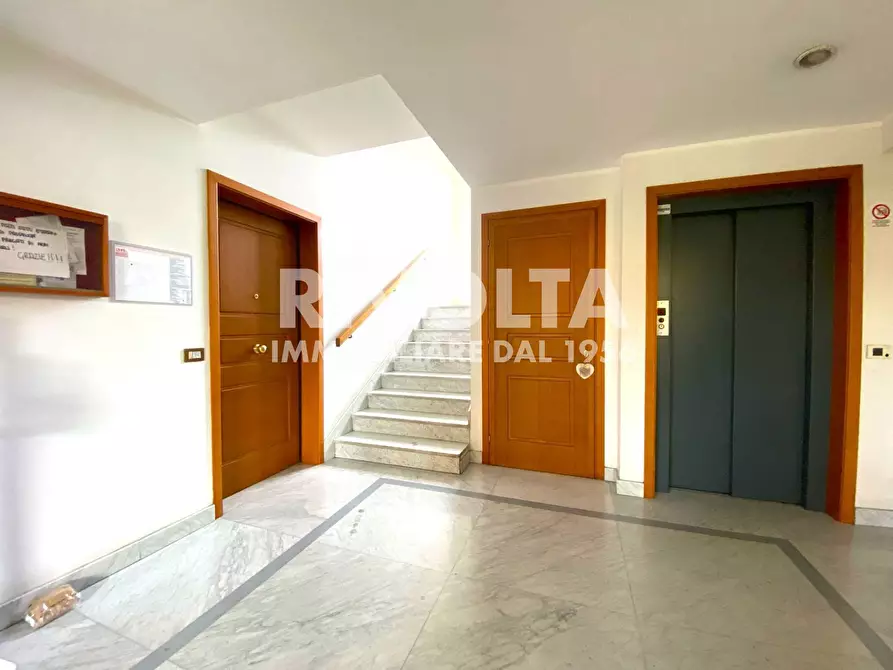 Immagine 17 di Appartamento in vendita  in Via Del Ponte Di Castel Giubileo a Roma