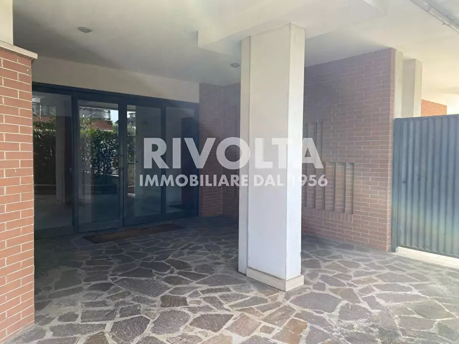 Immagine 18 di Appartamento in vendita  in Via Del Ponte Di Castel Giubileo a Roma