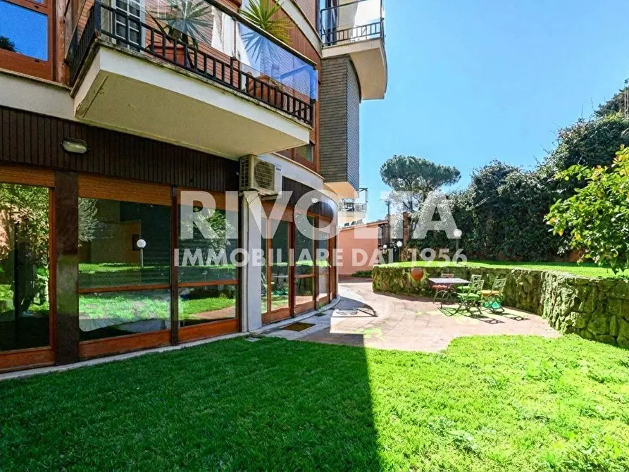 Immagine 4 di Appartamento in affitto  in Via Dei Monti Parioli a Roma