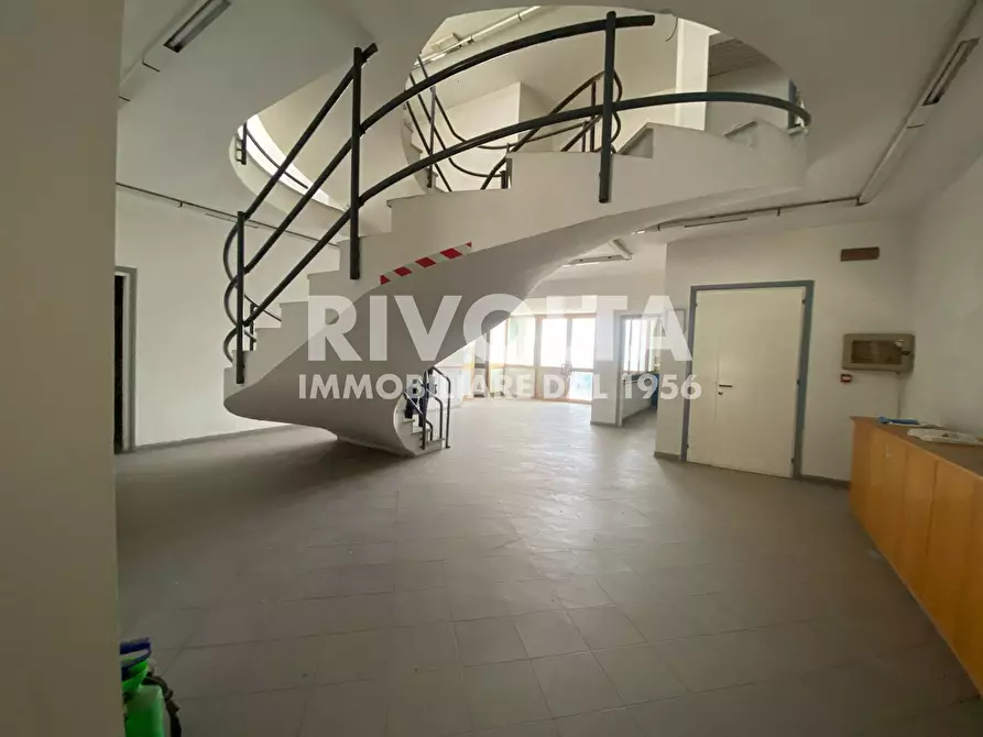 Immagine 1 di Capannone industriale in vendita  in Via dei Piani di Monte Savello a Albano Laziale