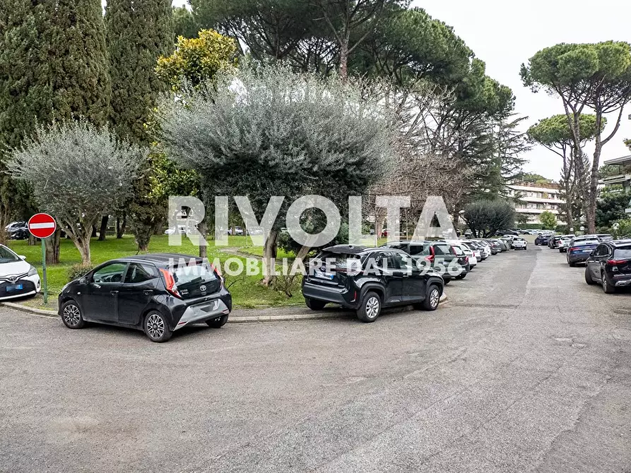 Immagine 10 di Appartamento in vendita  in Largo Temistocle Solera a Roma