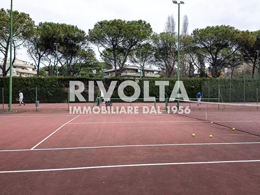 Immagine 11 di Appartamento in vendita  in Largo Temistocle Solera a Roma