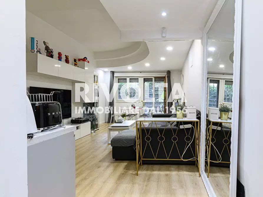 Immagine 20 di Appartamento in vendita  in Largo Temistocle Solera a Roma