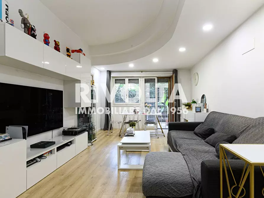 Immagine 21 di Appartamento in vendita  in Largo Temistocle Solera a Roma