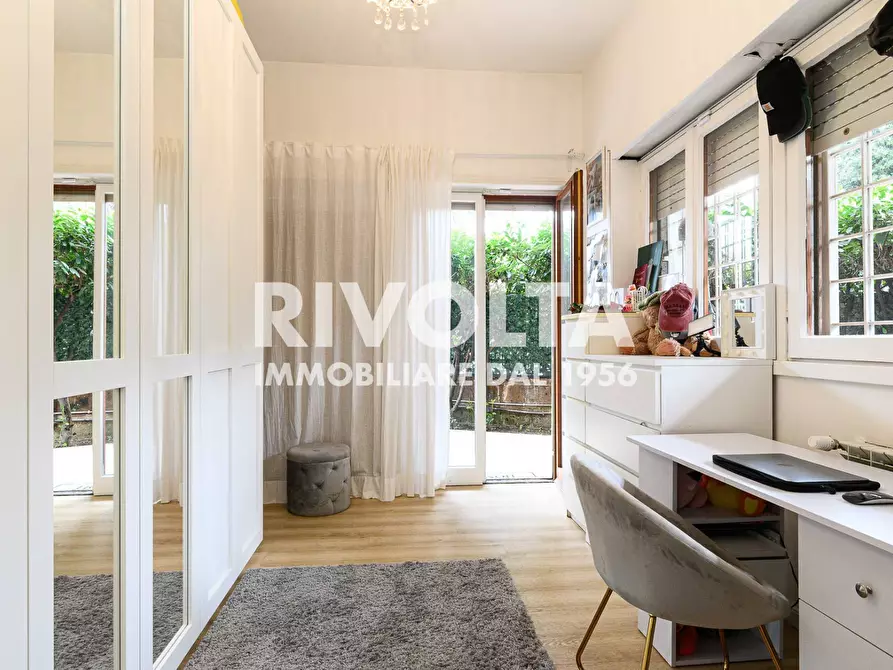 Immagine 31 di Appartamento in vendita  in Largo Temistocle Solera a Roma