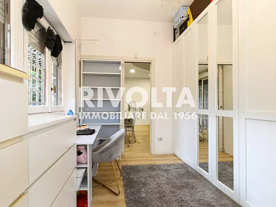 Immagine 33 di Appartamento in vendita  in Largo Temistocle Solera a Roma