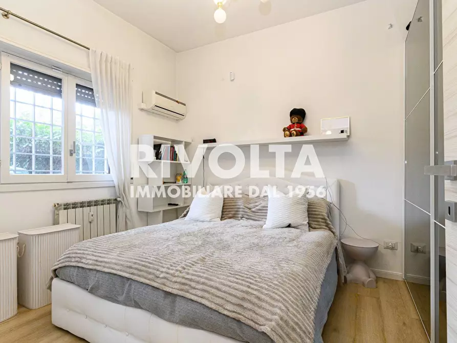 Immagine 40 di Appartamento in vendita  in Largo Temistocle Solera a Roma
