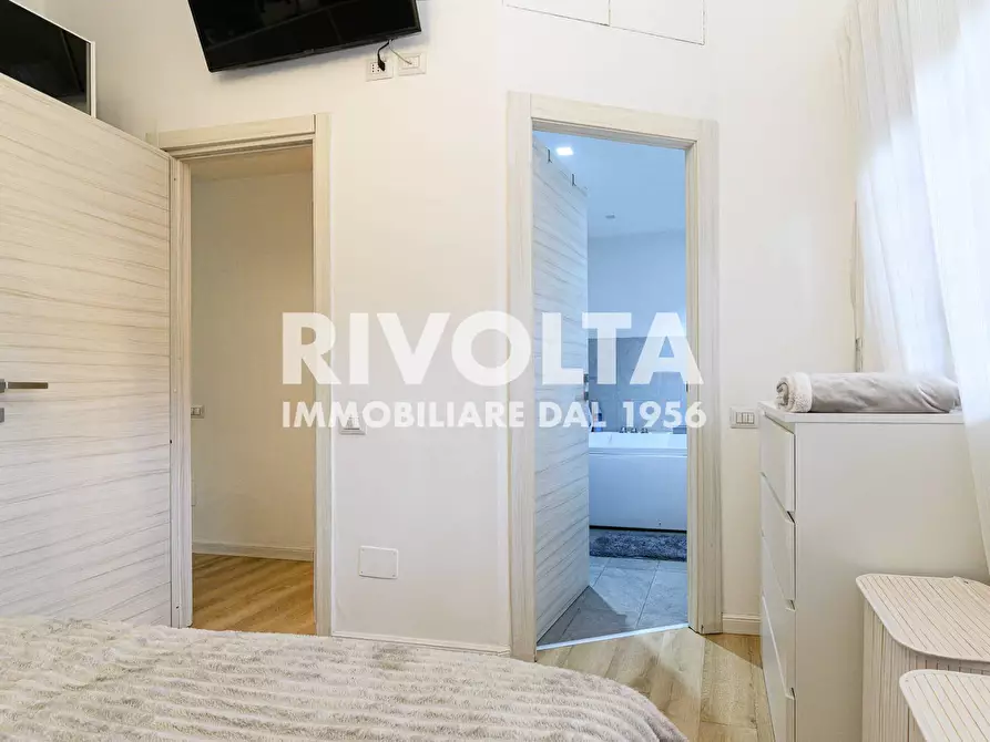 Immagine 42 di Appartamento in vendita  in Largo Temistocle Solera a Roma