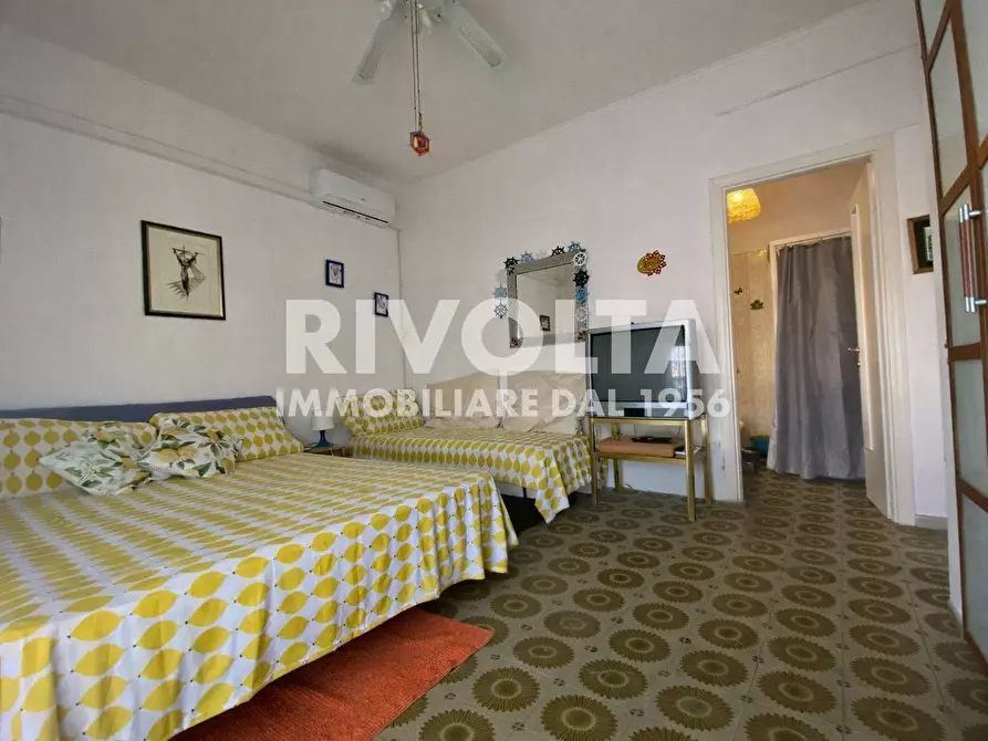 Immagine 13 di Attico in vendita  in Viale Ametista a Anzio