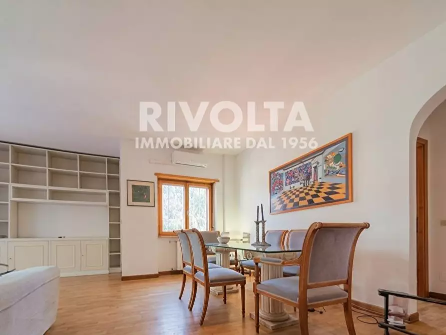 Immagine 15 di Appartamento in vendita  in Via della Mendola a Roma