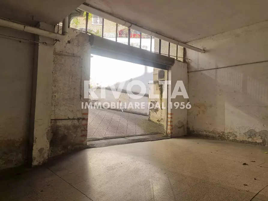 Immagine 1 di Box auto in vendita  in Via Conca D'oro a Roma