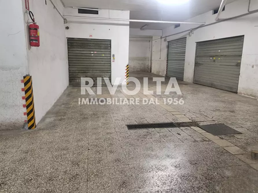 Immagine 3 di Box auto in vendita  in Via Conca D'oro a Roma