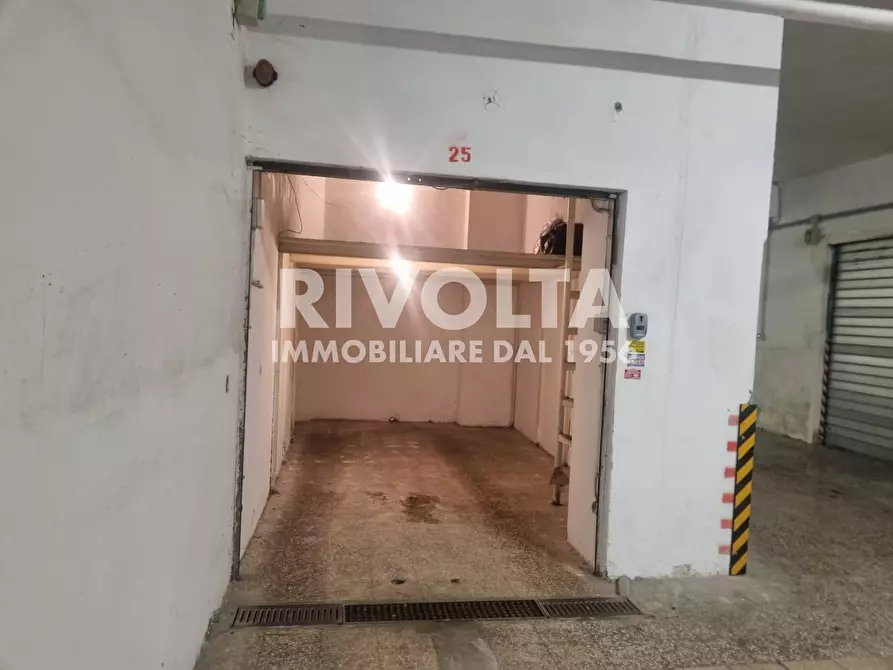 Immagine 15 di Box auto in vendita  in Via Conca D'oro a Roma
