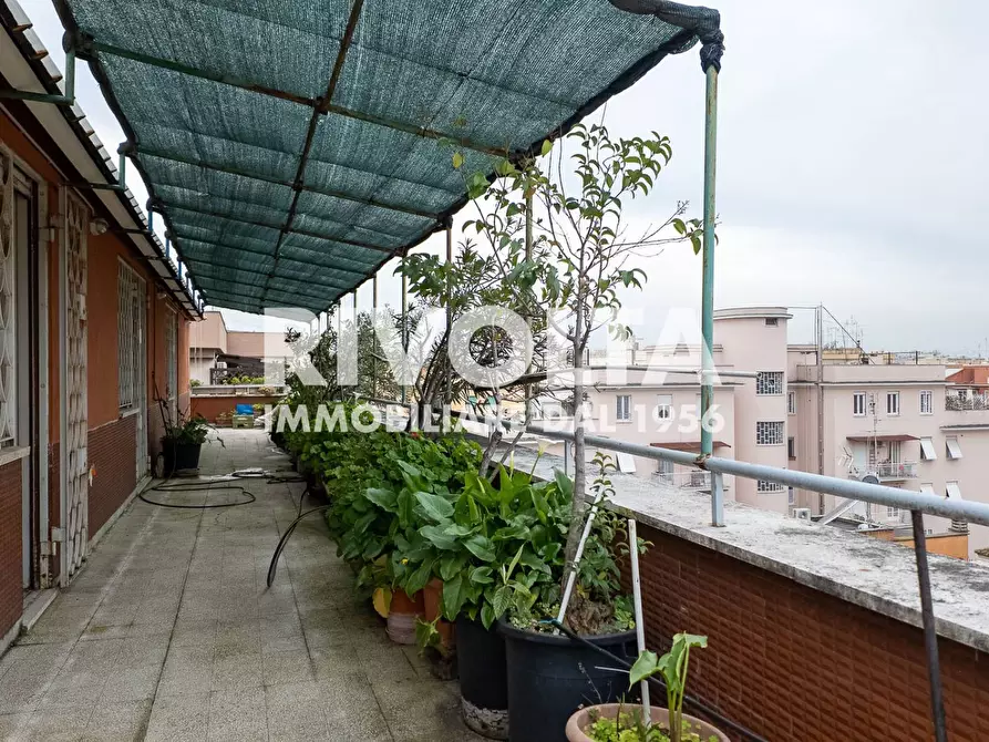 Immagine 35 di Appartamento in vendita  in Via Volterra a Roma