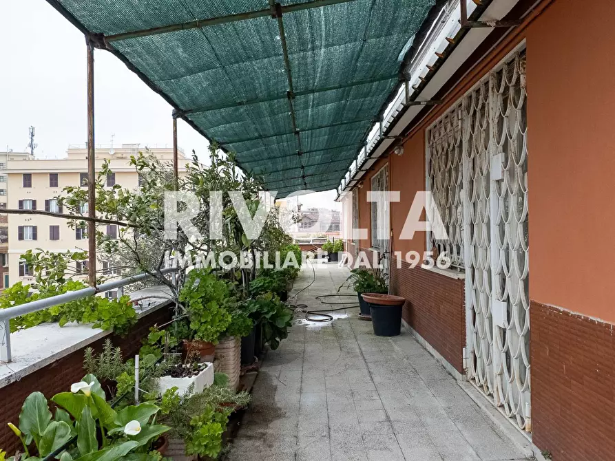 Immagine 34 di Appartamento in vendita  in Via Volterra a Roma