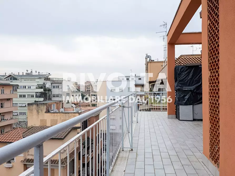 Immagine 37 di Appartamento in vendita  in Via Volterra a Roma