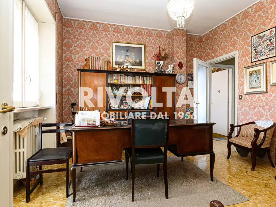 Immagine 8 di Appartamento in vendita  in Via Volterra a Roma