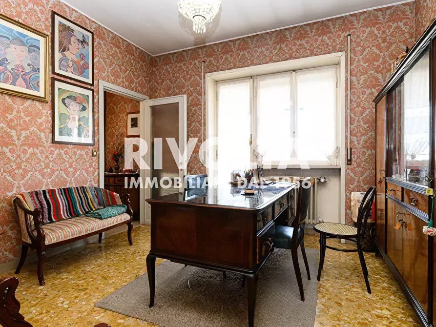 Immagine 9 di Appartamento in vendita  in Via Volterra a Roma