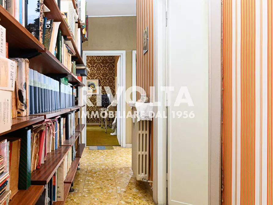 Immagine 10 di Appartamento in vendita  in Via Volterra a Roma