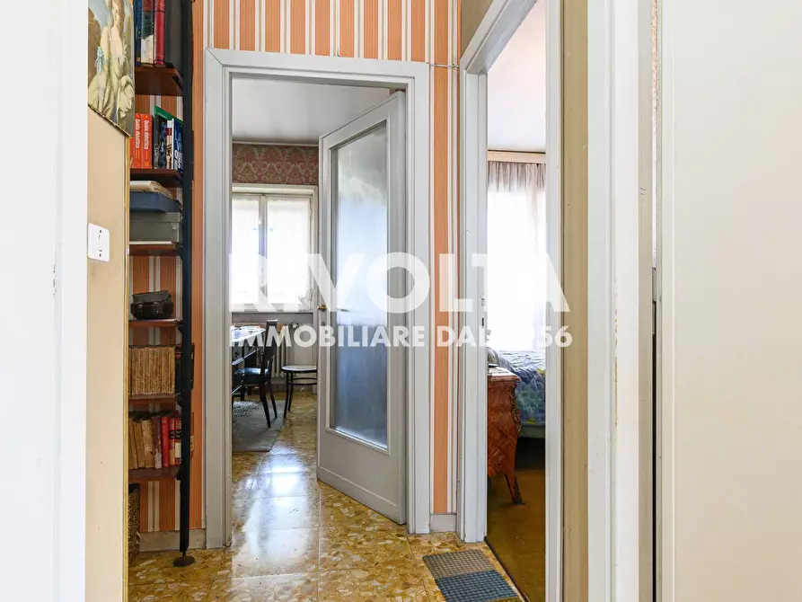 Immagine 14 di Appartamento in vendita  in Via Volterra a Roma